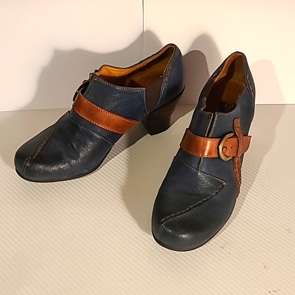 Everybody by az moda handmade genuine leather unique blue and tan buckle heels